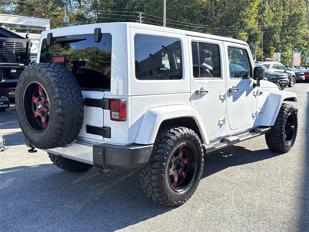 2015 Jeep Wrangler Unlimited Sahara photo 4
