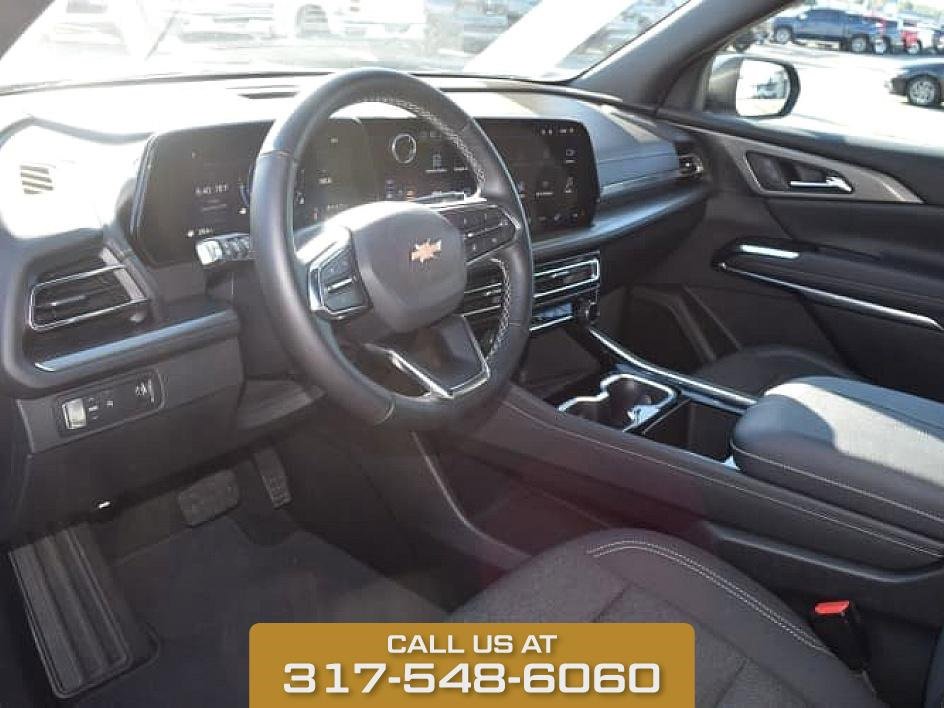 2025 Chevrolet Traverse photo 14