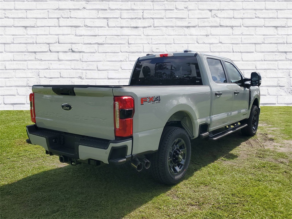 2025 Ford F-250 XL photo 2