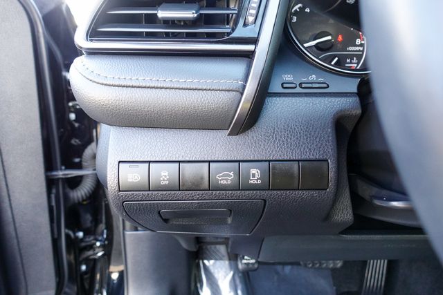 2024 Toyota Camry SE photo 18