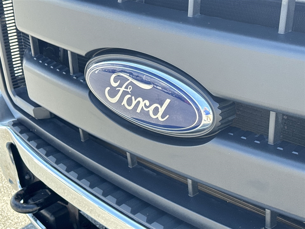 2014 Ford F-550 photo 24