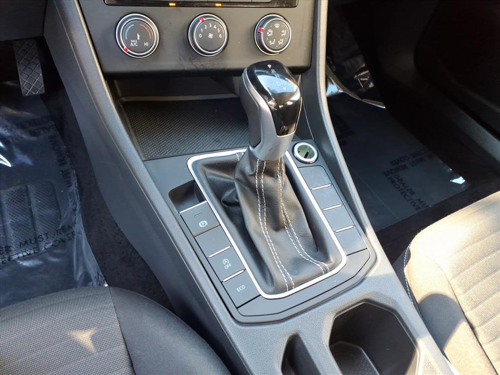 2024 Volkswagen Jetta S photo 9