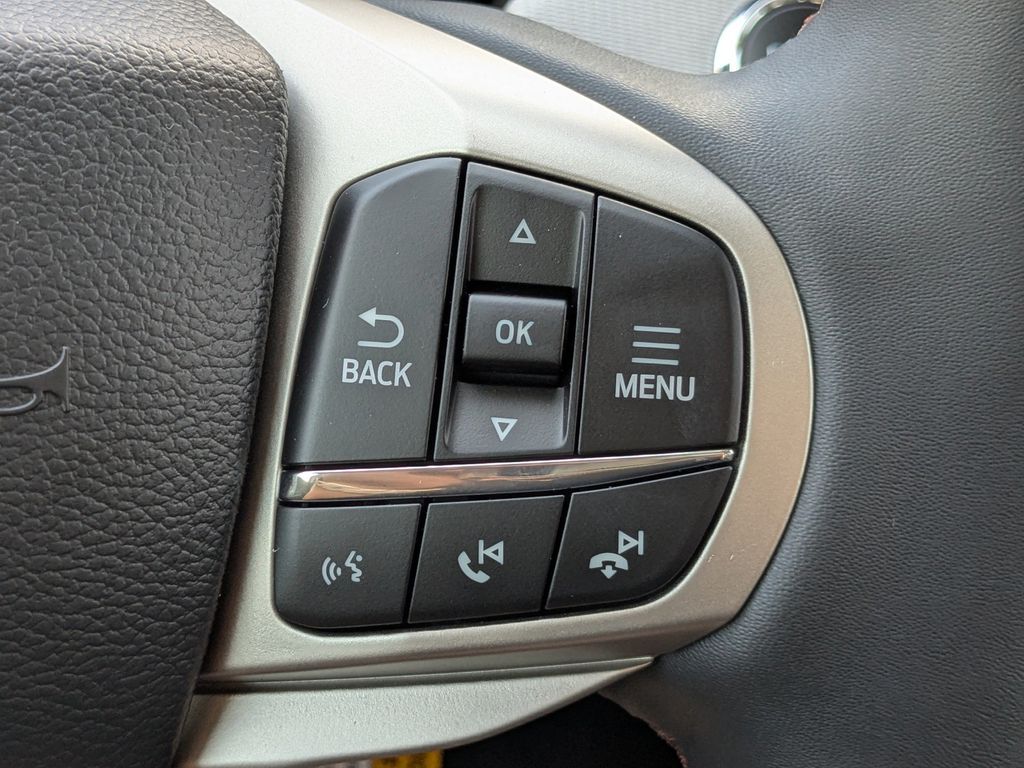 2025 Ford Explorer photo 27