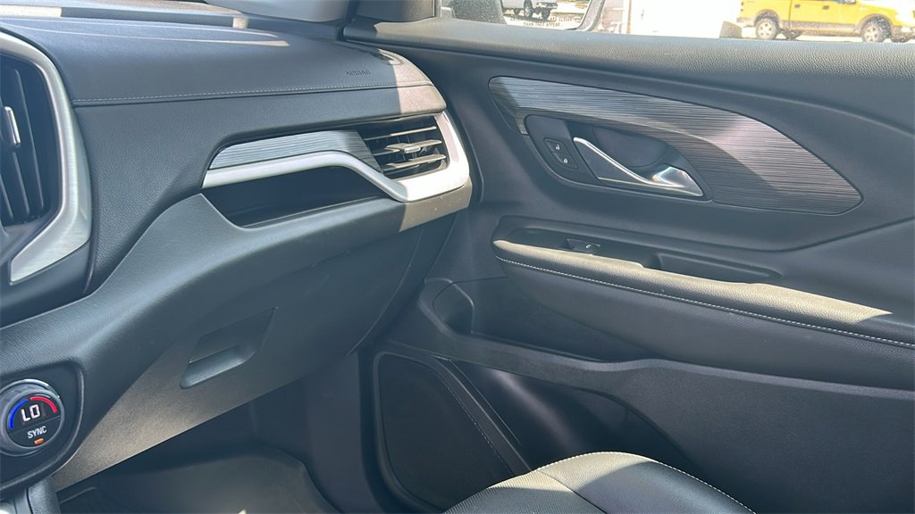2023 Gmc Terrain SLT photo 22