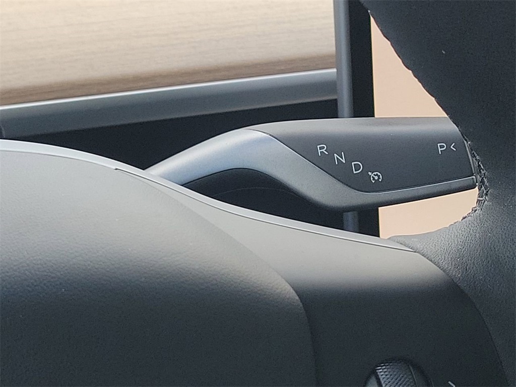 2024 Tesla Model Y Long Range photo 18