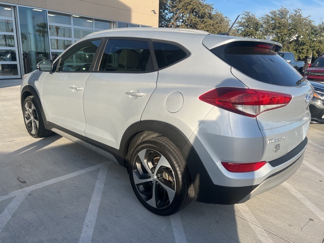 2017 Hyundai Tucson Sport photo 4