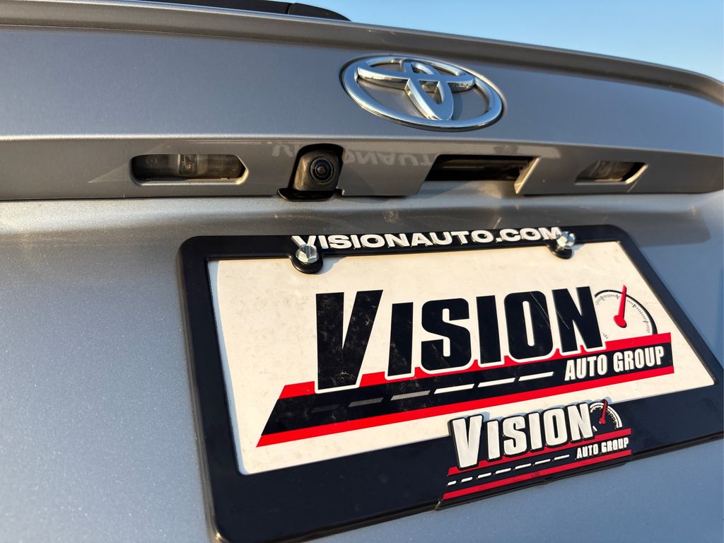 2019 Toyota RAV4 XLE photo 15
