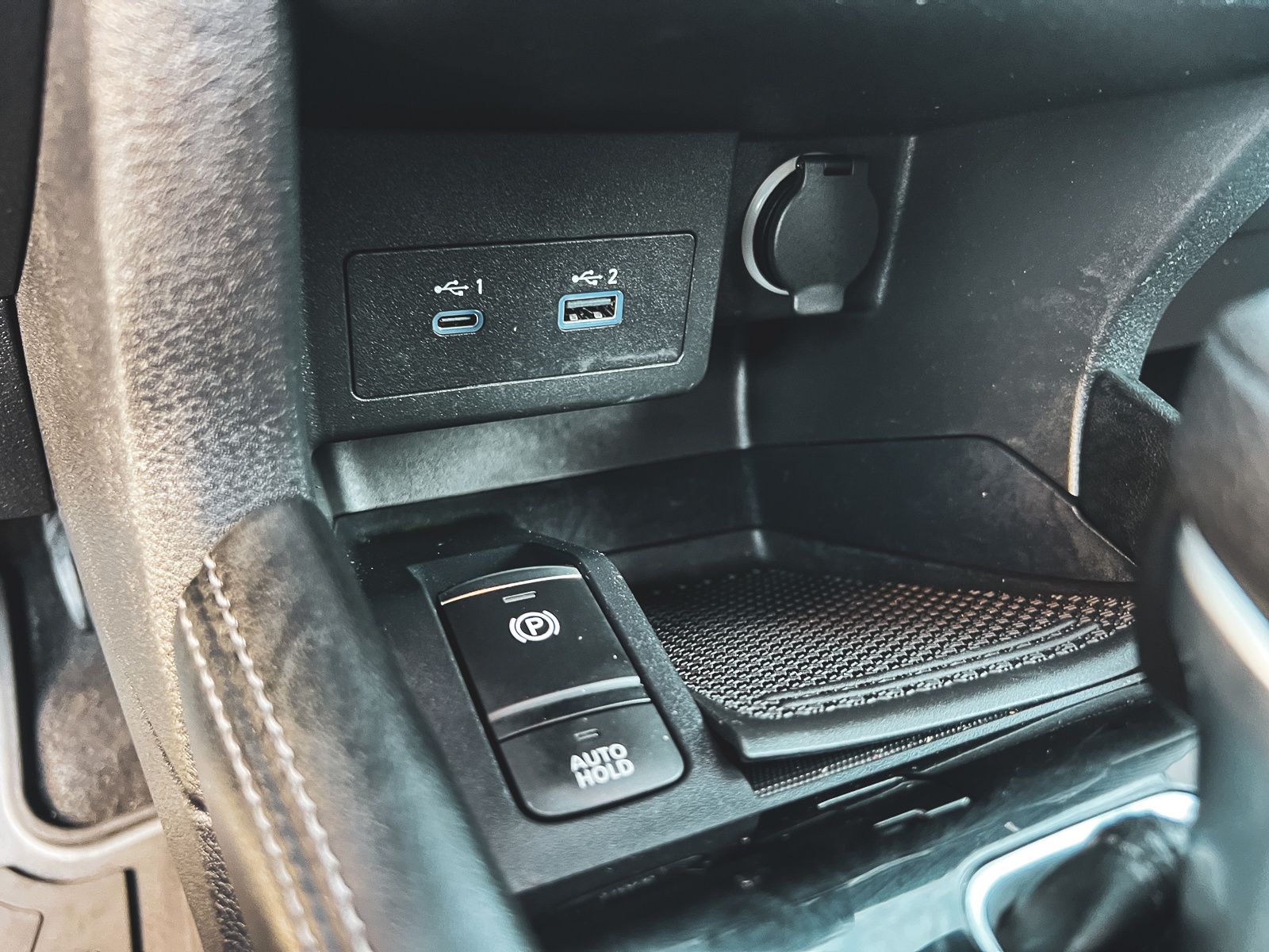 2023 Nissan Kicks SV photo 18