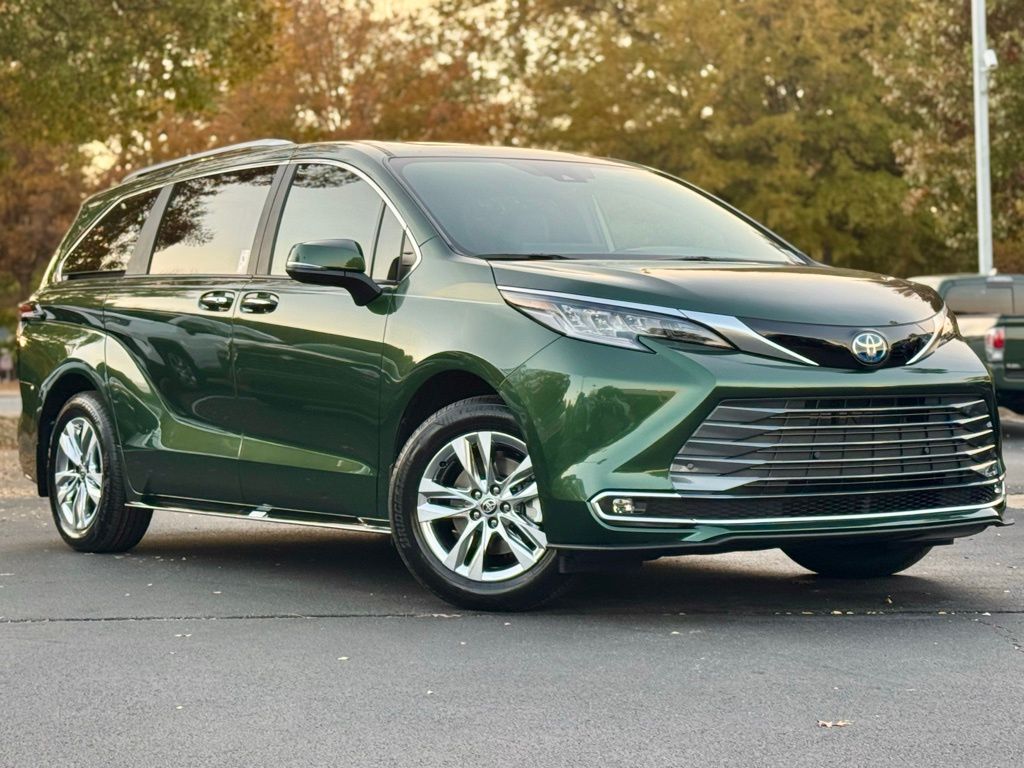 2025 Toyota Sienna Limited photo 2