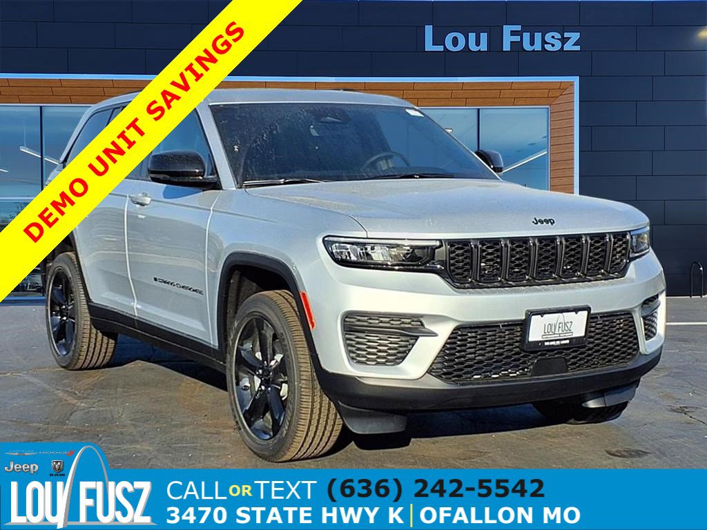 2025 Jeep Grand Cherokee Altitude's photo