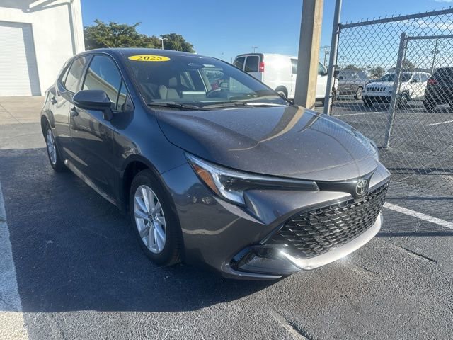 2025 Toyota Corolla Hatchback SE