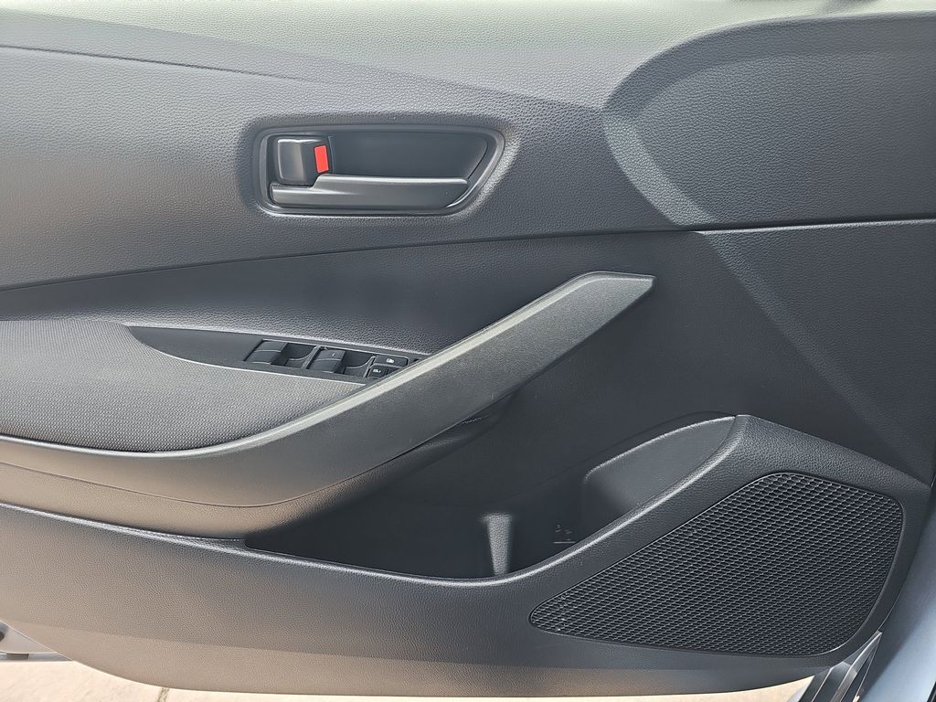 2022 Toyota Corolla Hybrid LE photo 24