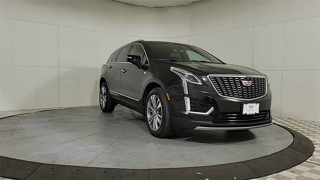 2025 CADILLAC XT5 - Image 2