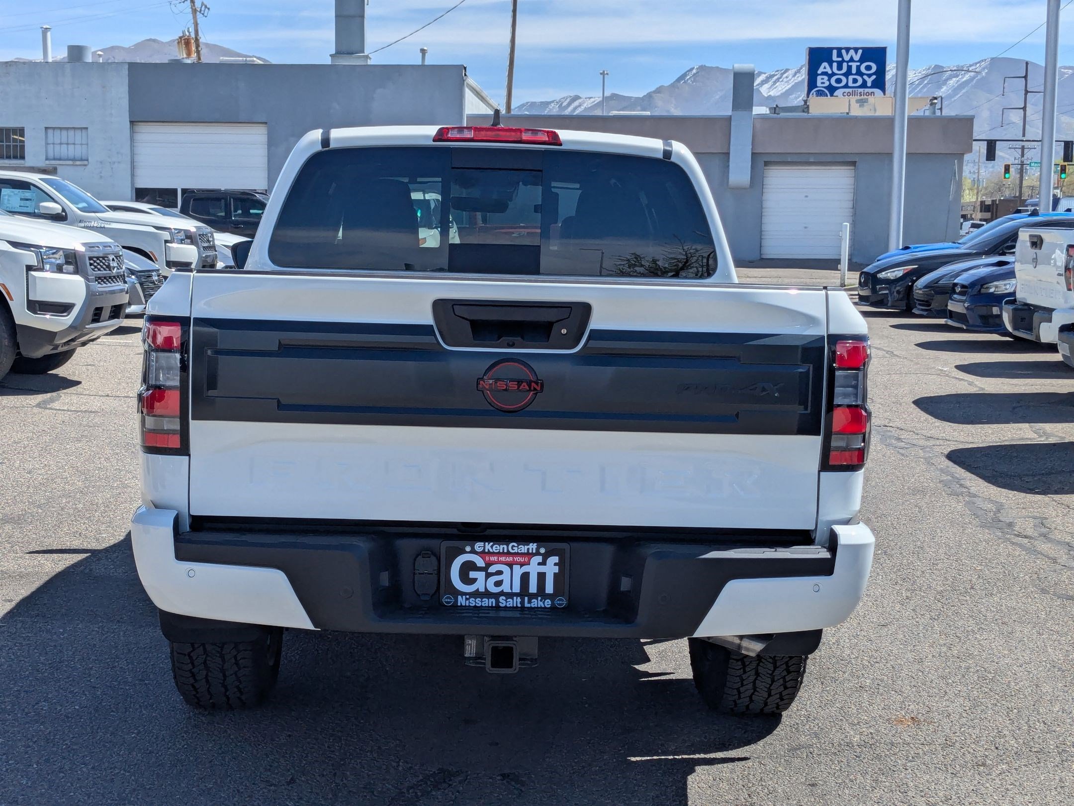 2025 Nissan Frontier PRO-4X photo 4