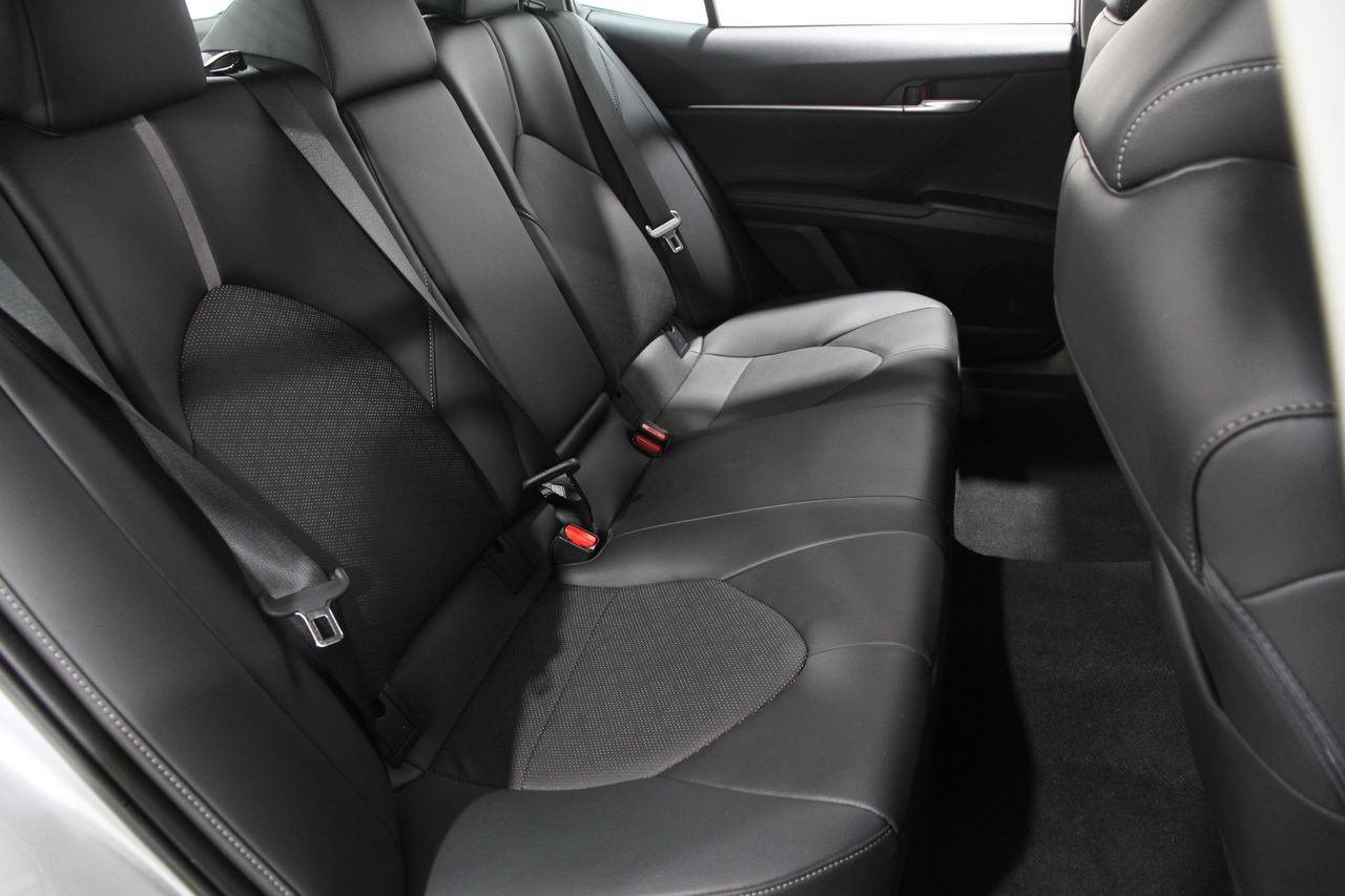 2023 Toyota Camry XSE photo 16
