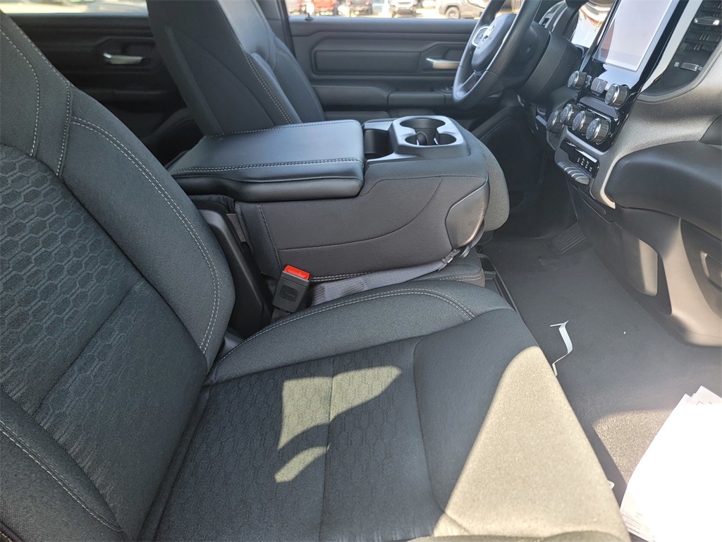 2025 Ram 1500 Tradesman photo 11