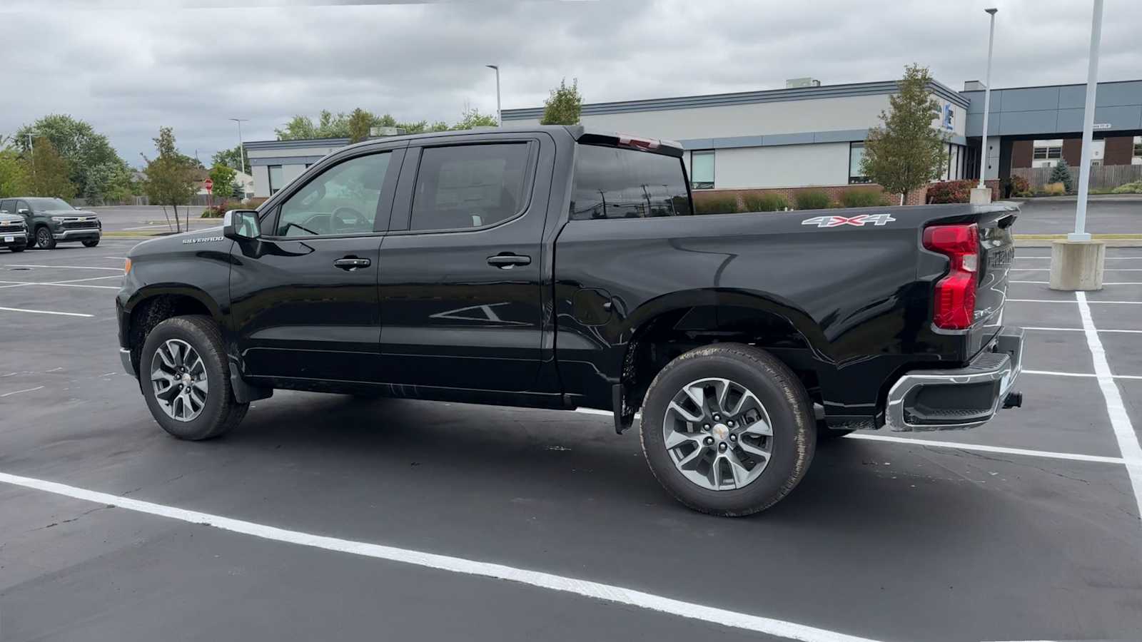 2026 Chevrolet Silverado 1500 LT photo 5
