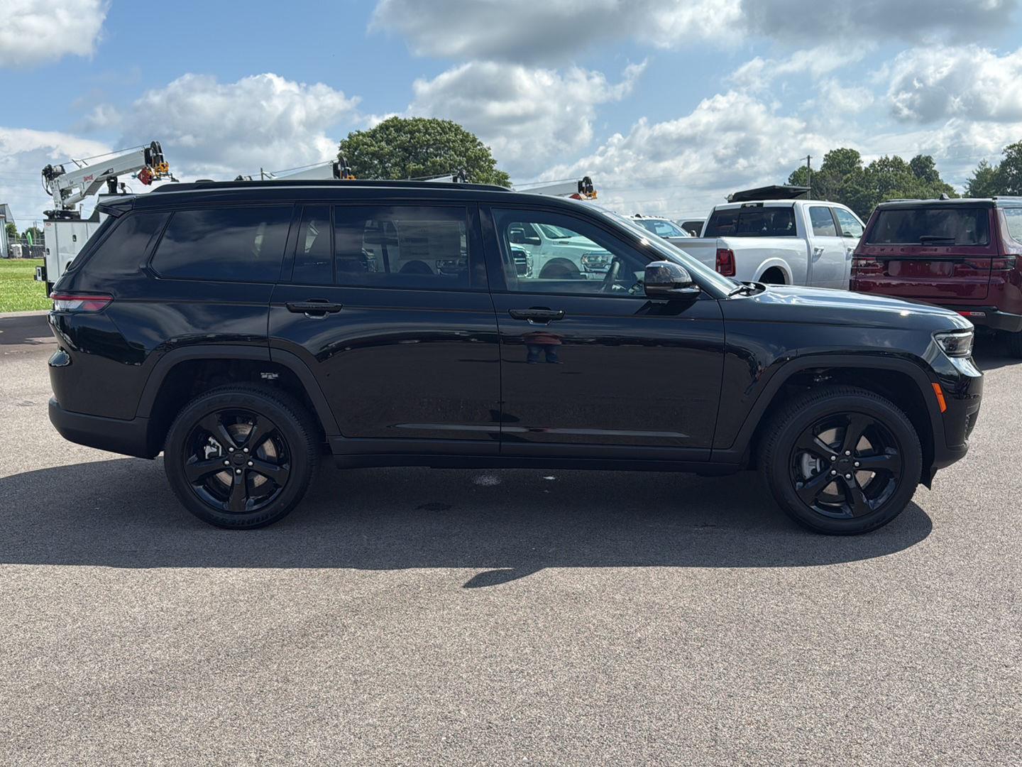 2025 Jeep Grand Cherokee Altitude X photo 4