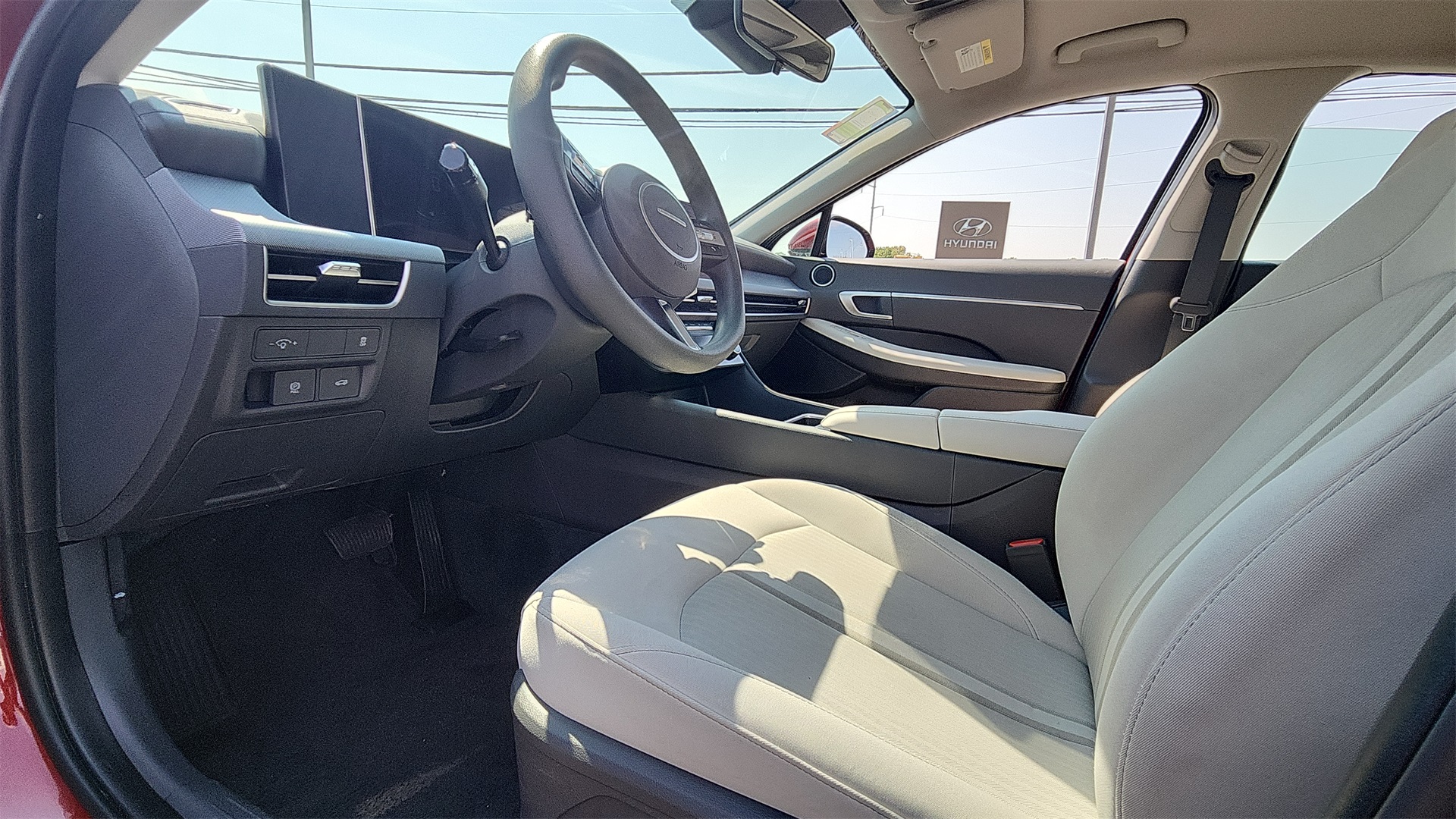 2025 Hyundai Sonata SEL photo 12