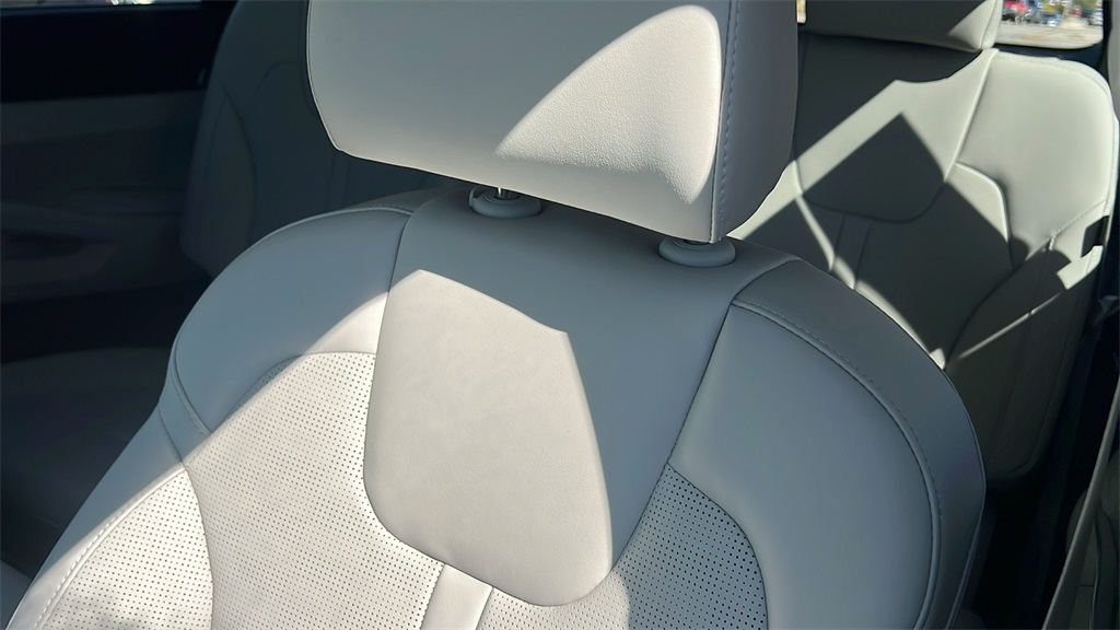 2025 Kia Sorento EX photo 19