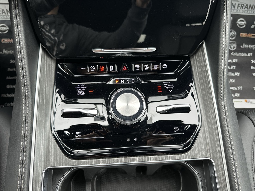 2024 Jeep Wagoneer Series III photo 20