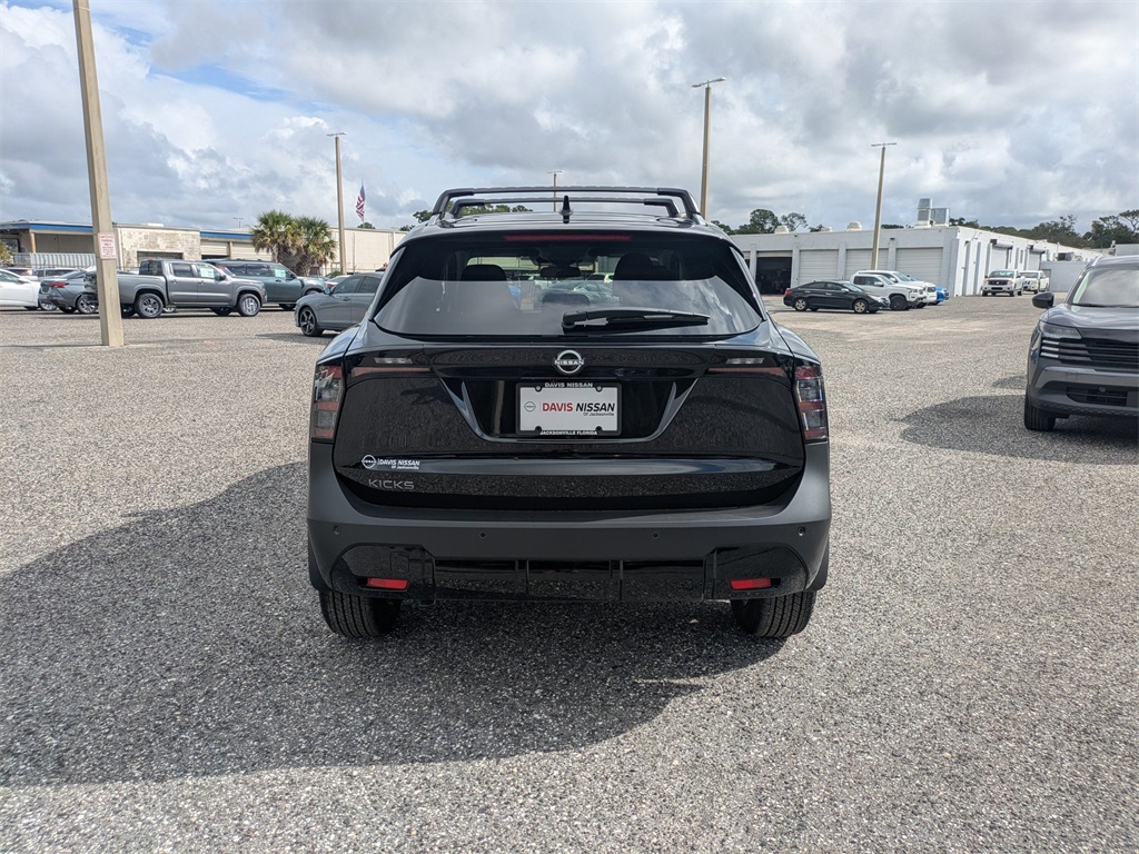 2026 Nissan Kicks SV photo 2