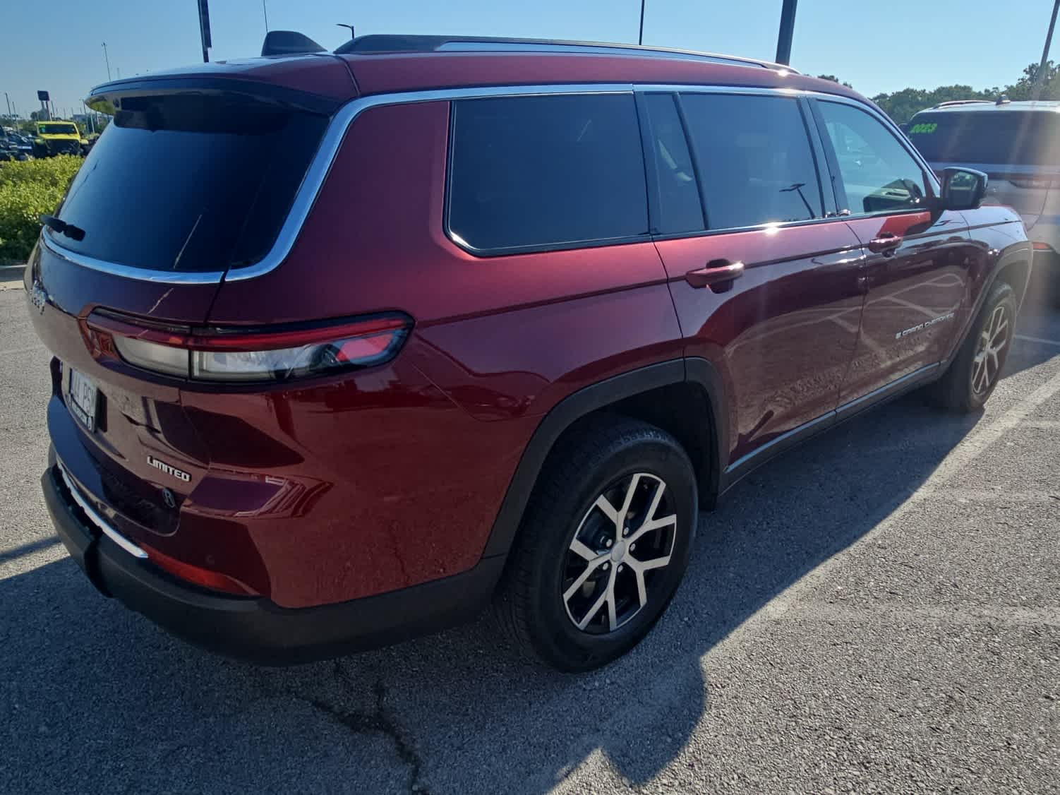 Used 2023 Jeep Grand Cherokee L Limited with VIN 1C4RJKBG8P8824902 for sale in Kansas City