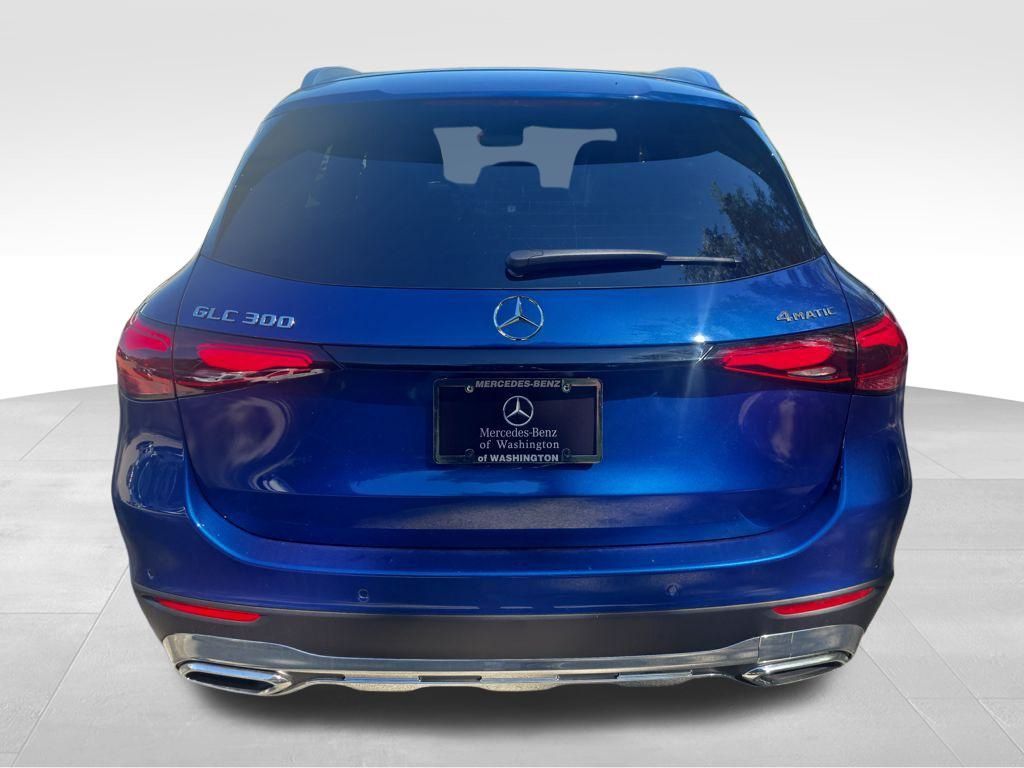 2026 Mercedes Benz GLC 300 4MATIC photo 4