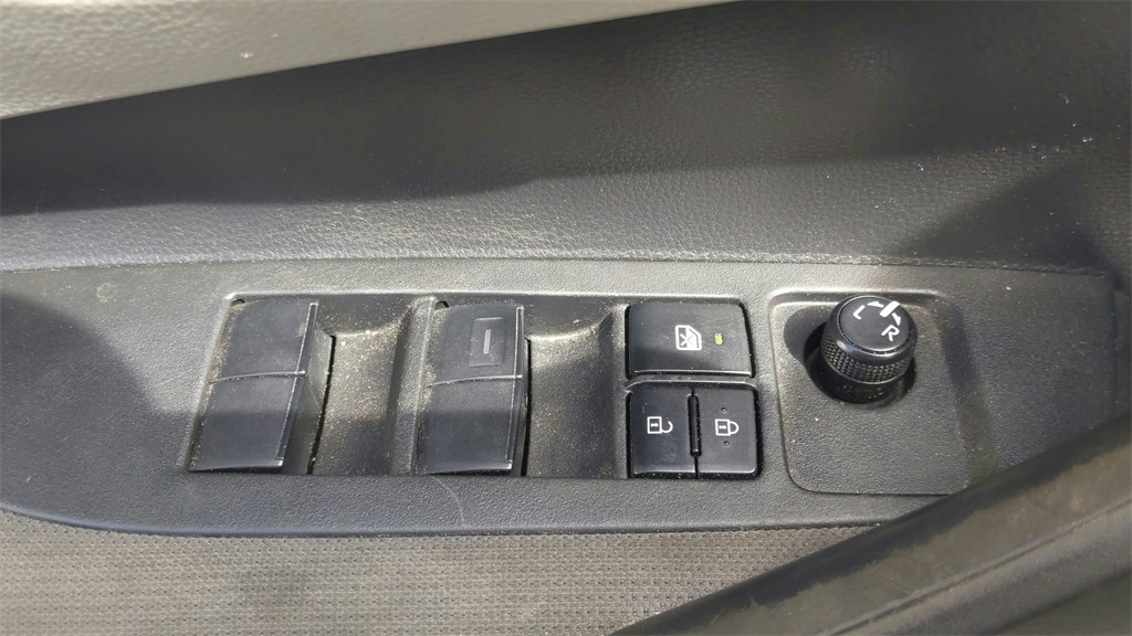 2024 Toyota Corolla Hybrid LE photo 16