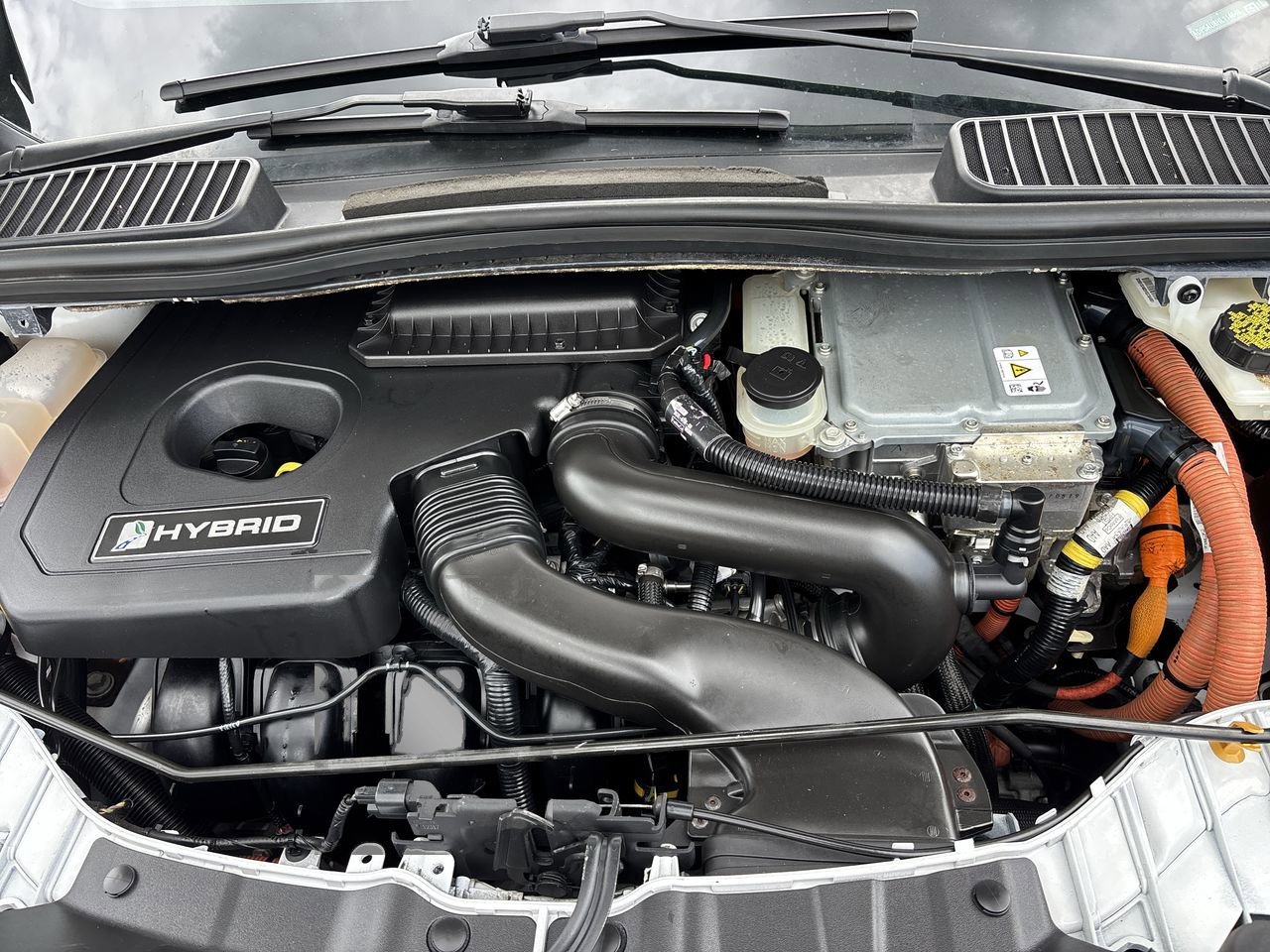 2017 Ford C-Max Hybrid SE photo 25