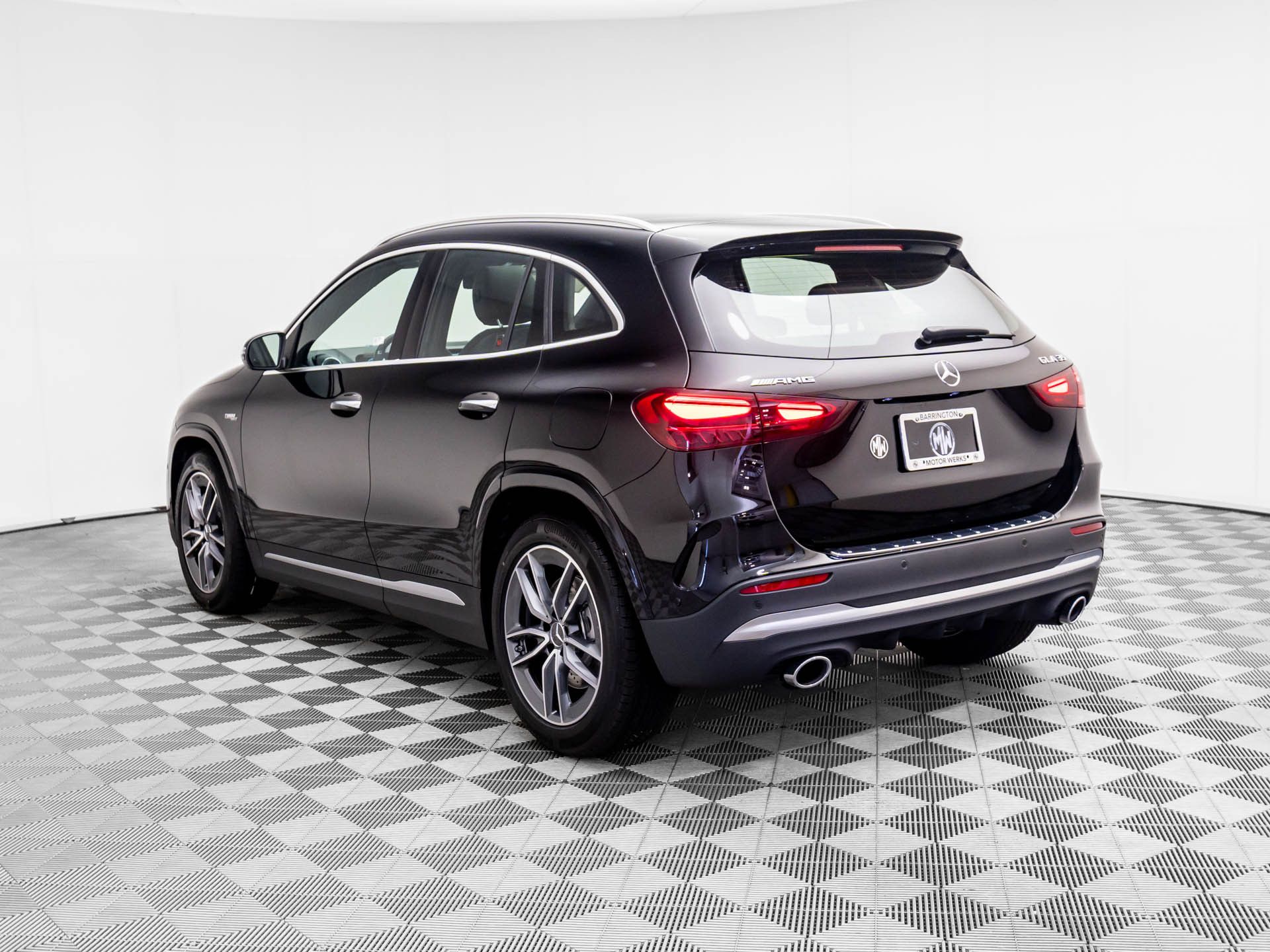 2026 Mercedes Benz GLA 35 AMG 4MATIC photo 3