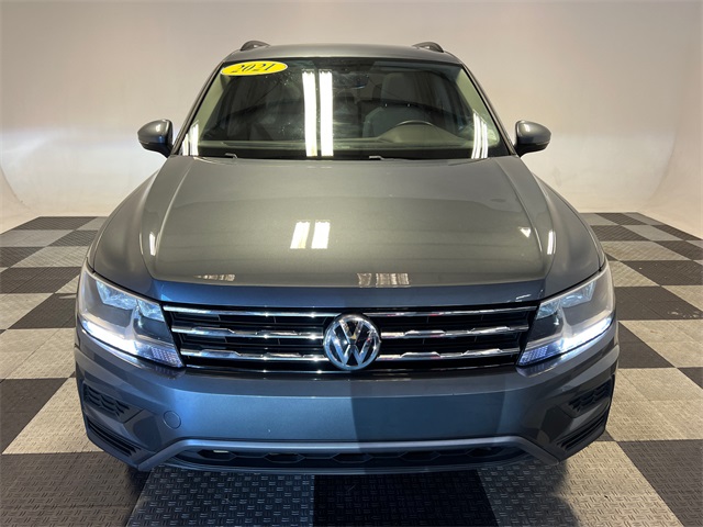 2021 Volkswagen Tiguan SE photo 2