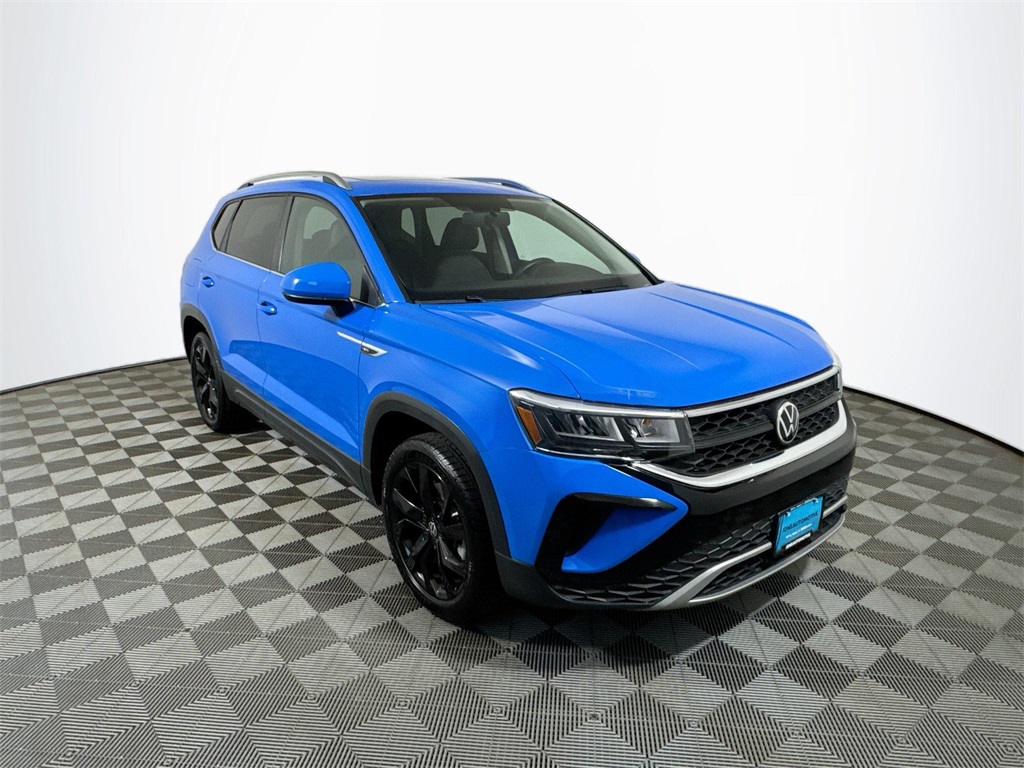 2022 Volkswagen Taos SE photo 4