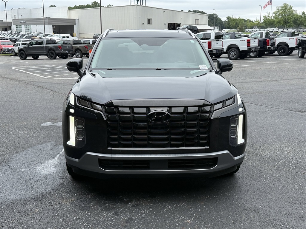 2023 Hyundai Palisade Limited photo 2