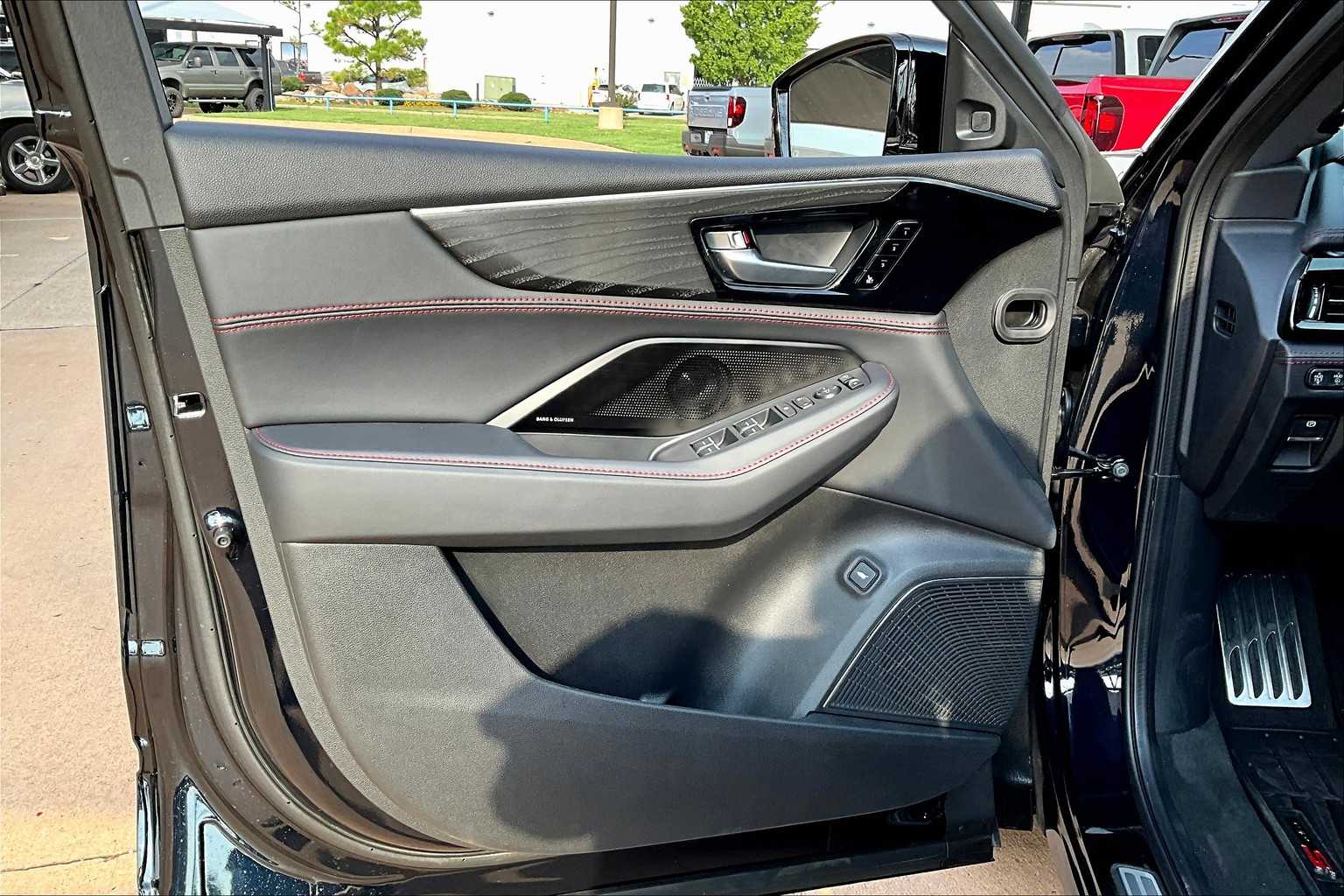 2026 Acura MDX SH-AWD Type S Advance photo 10
