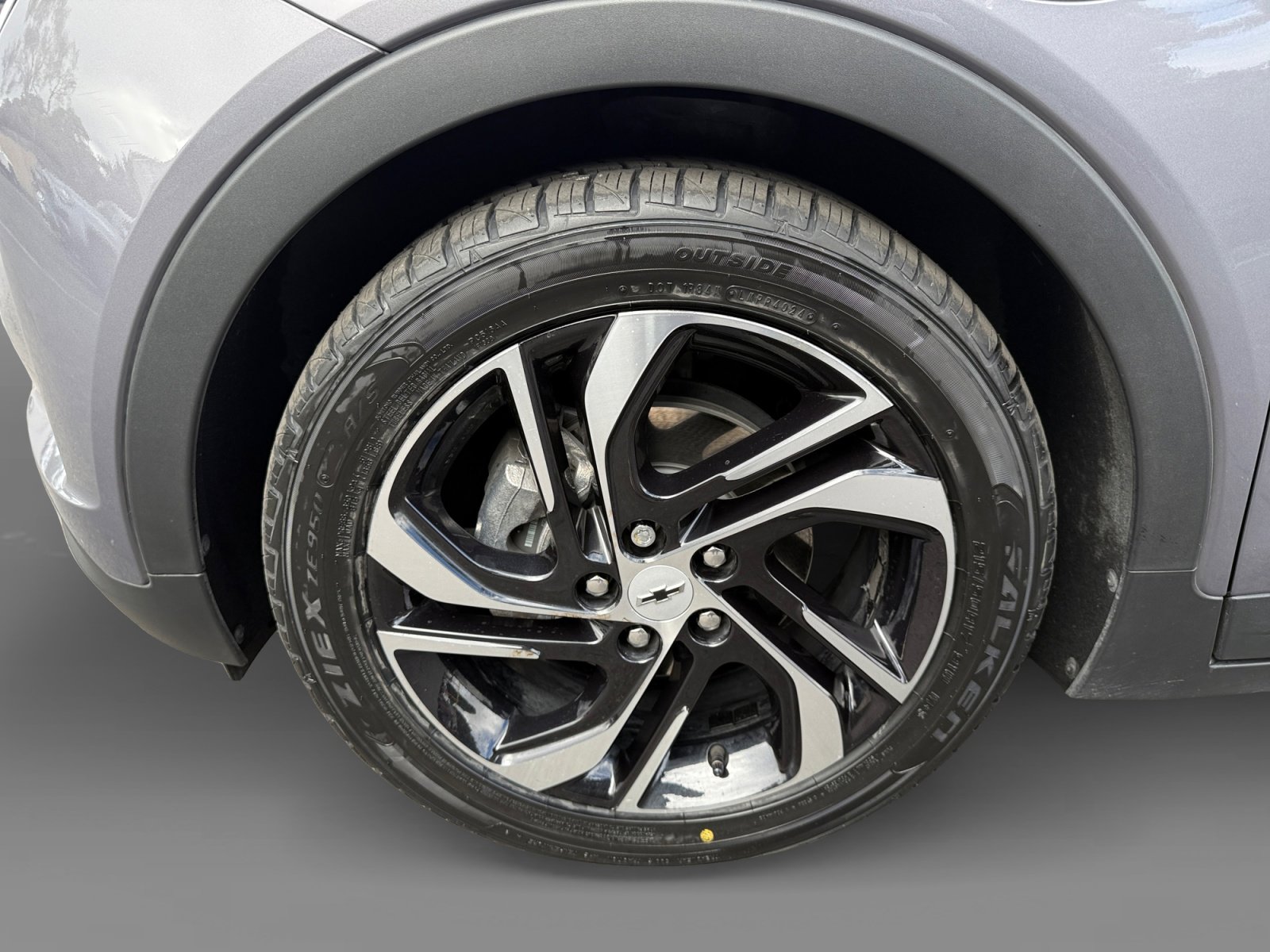 2023 Chevrolet Bolt EV 2LT photo 9