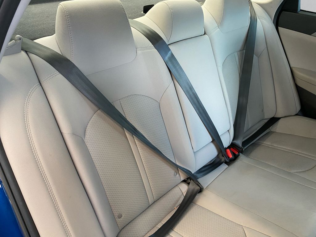 2019 Hyundai Sonata SE photo 16