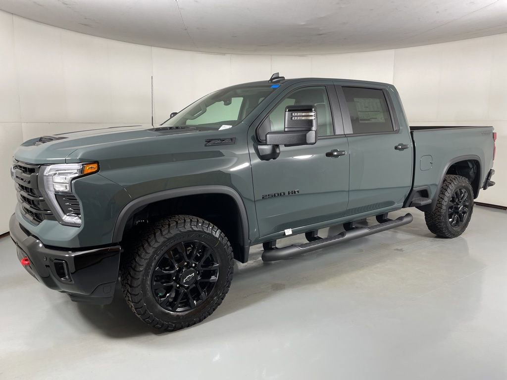 2026 Chevrolet Silverado 2500HD LT photo 4