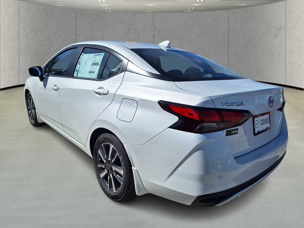 2025 Nissan Versa SV photo 2