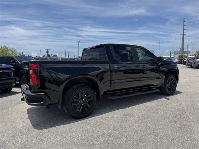 2026 Chevrolet Silverado 1500 Custom photo 2