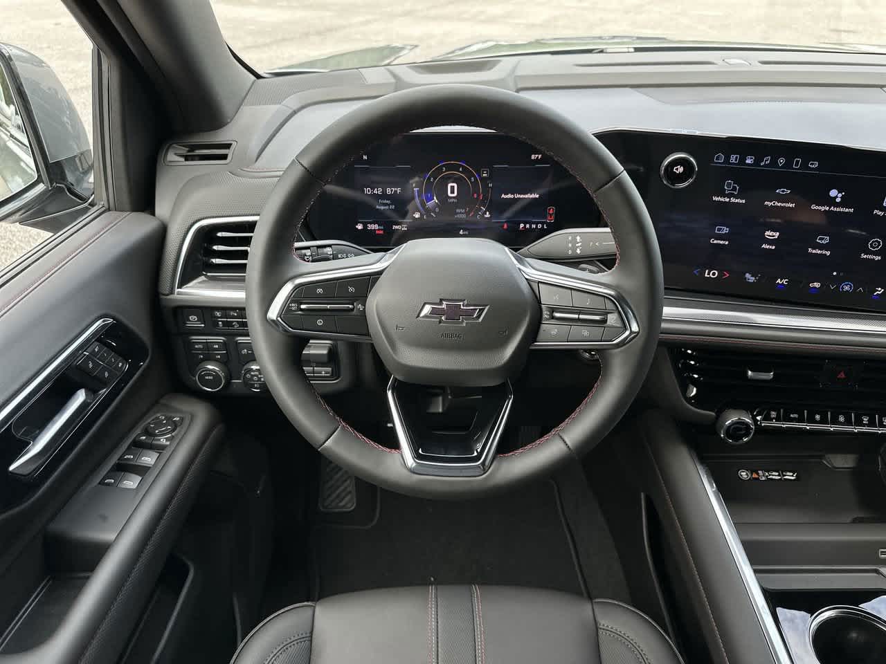 2025 Chevrolet Suburban RST photo 10