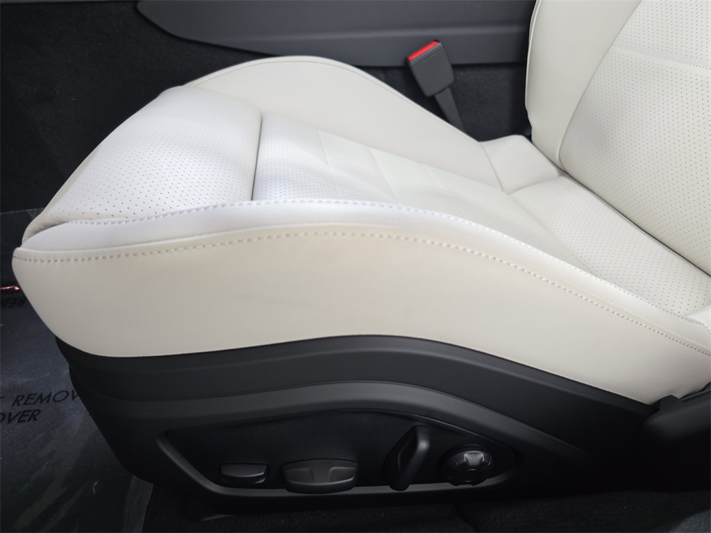 2026 Porsche Panamera E-Hybrid 4 photo 23