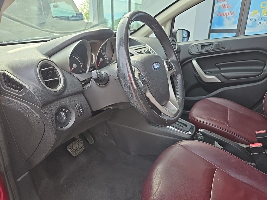 2011 Ford Fiesta SES photo 30
