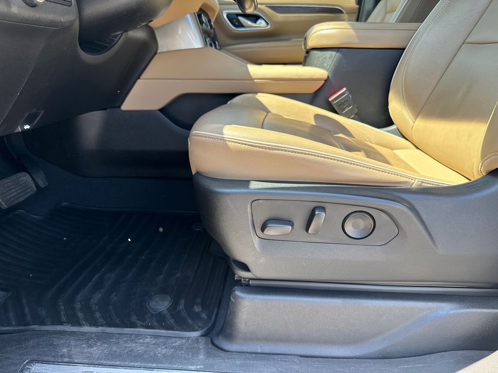 2021 Chevrolet Suburban Premier photo 10
