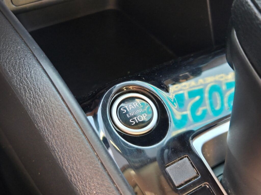 2022 Nissan Versa 1.6 SV photo 17