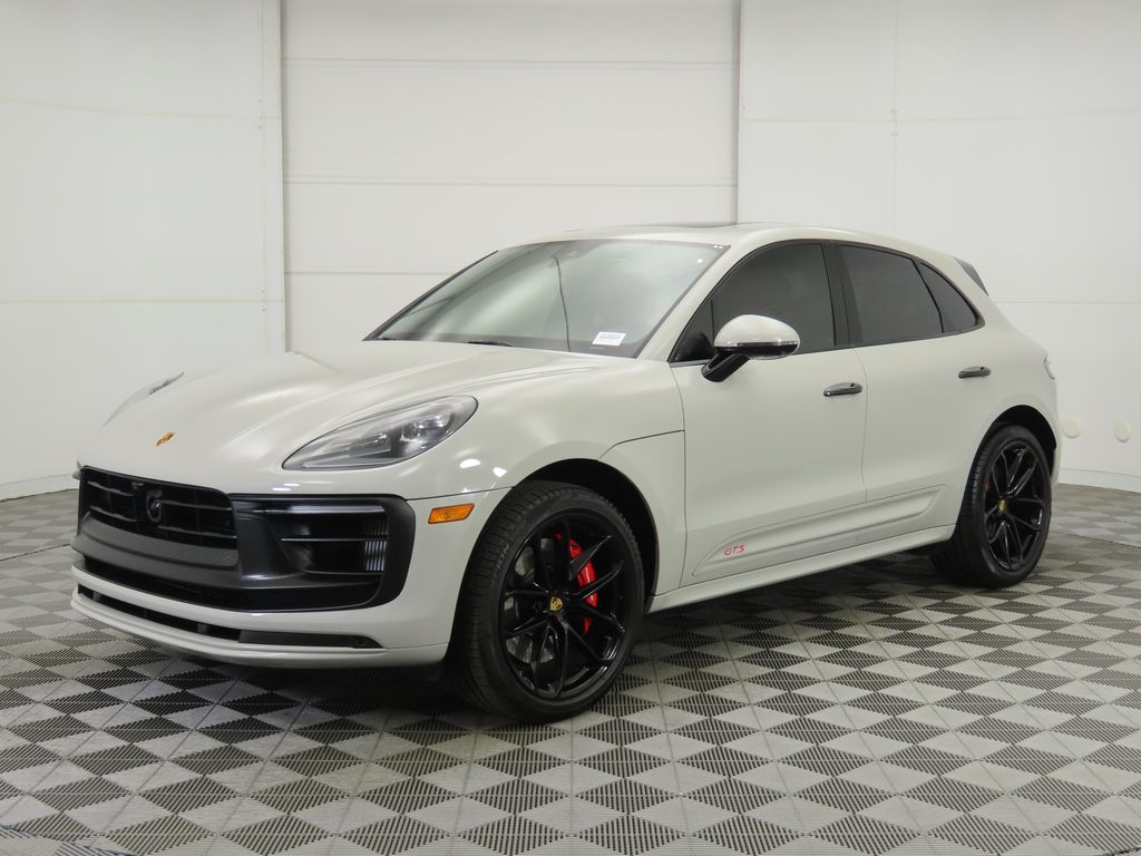 2022 Porsche Macan GTS's photo