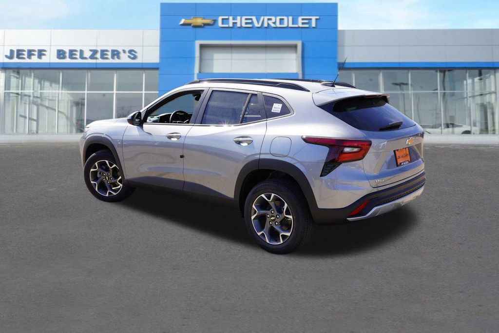 2026 Chevrolet Trax LT photo 4