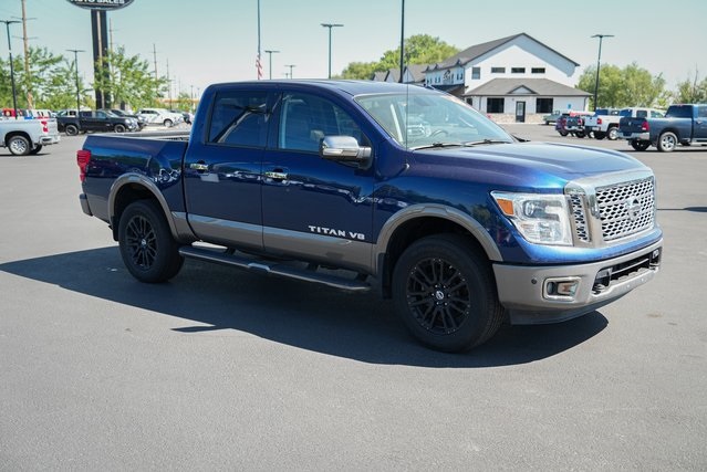2018 Nissan Titan Platinum Reserve photo 2