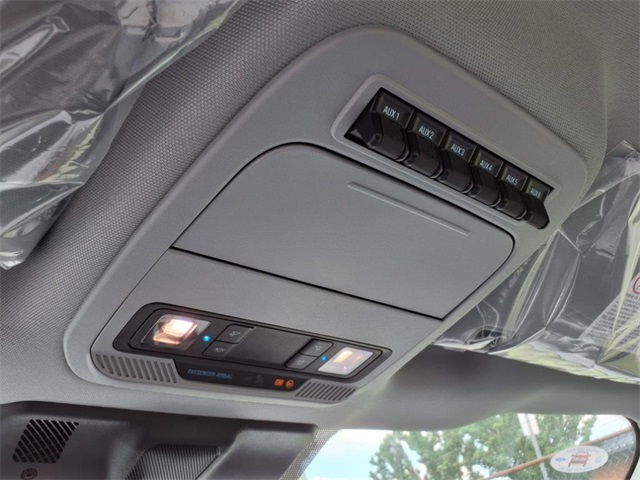 2025 Ford F-350 photo 16
