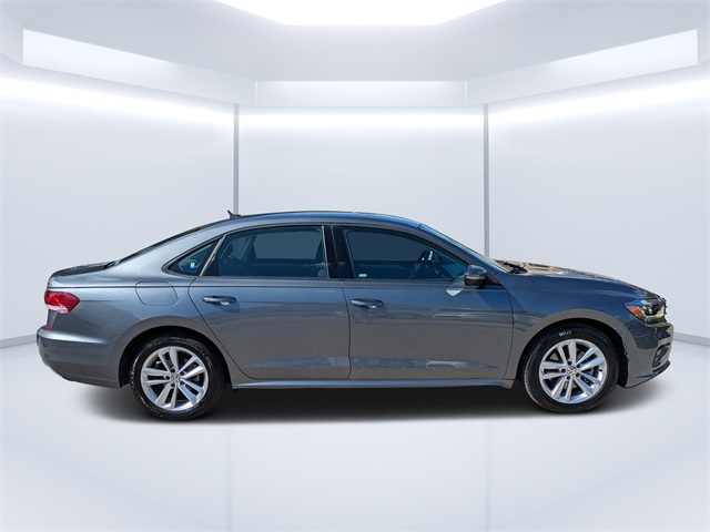 2020 Volkswagen Passat 2.0T S photo 2